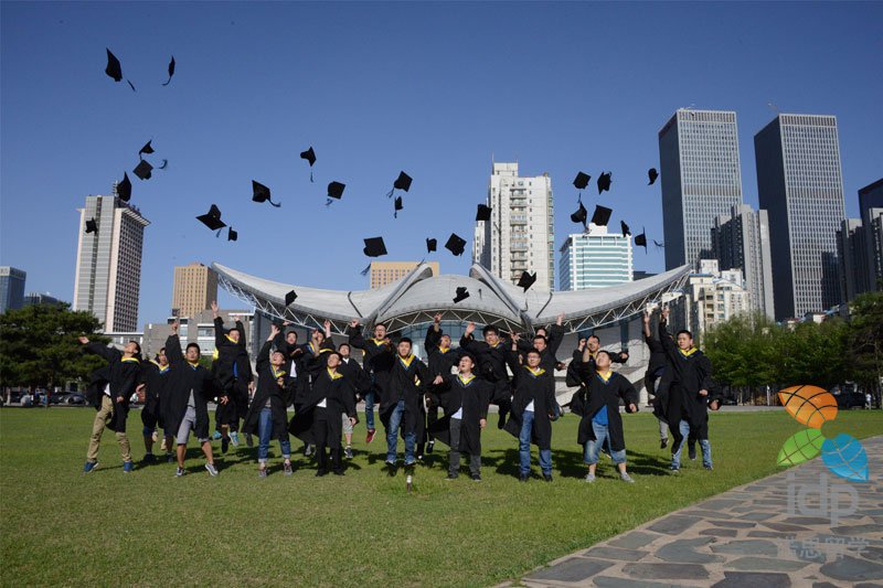 2017年美国东北大学本科留学费用详解