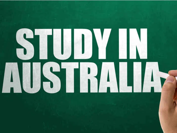 澳洲留学昆士兰科技大学一年学费 (2)