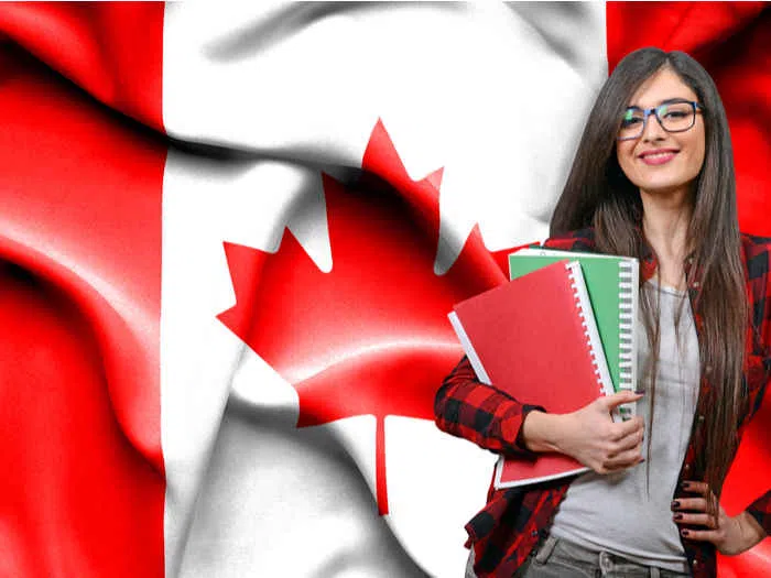 2023加拿大大学本科申请截止日期