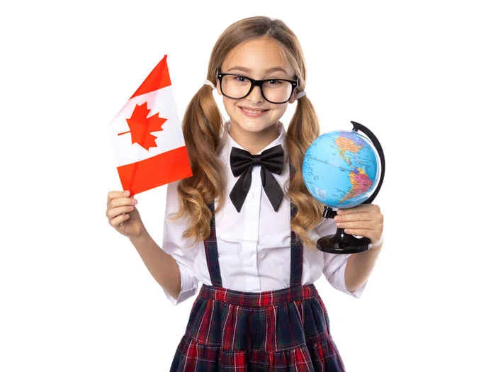 加拿大留学读高中一年费用是多少