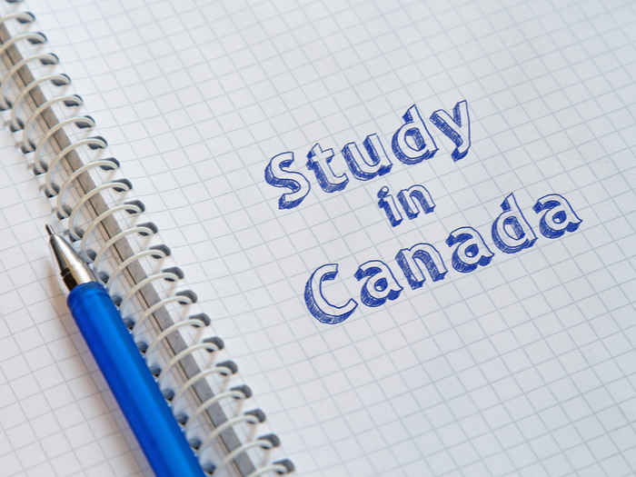 加拿大高考留学条件
