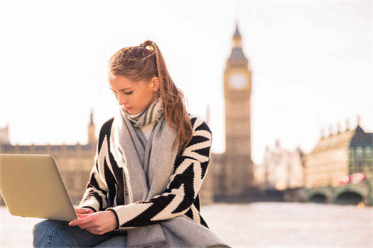 英国留学中学女生多吗