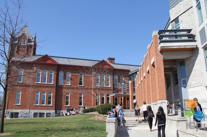 这是女王大学商学院