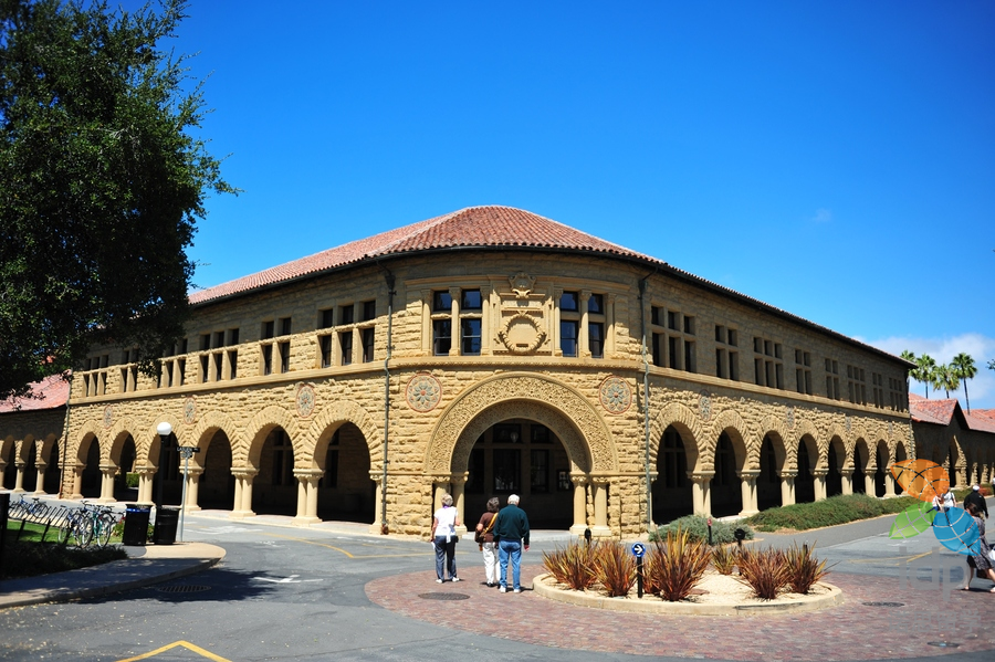 美國斯坦福大學被譽為世界頂尖級著名私立研究型大學,位於美國加州