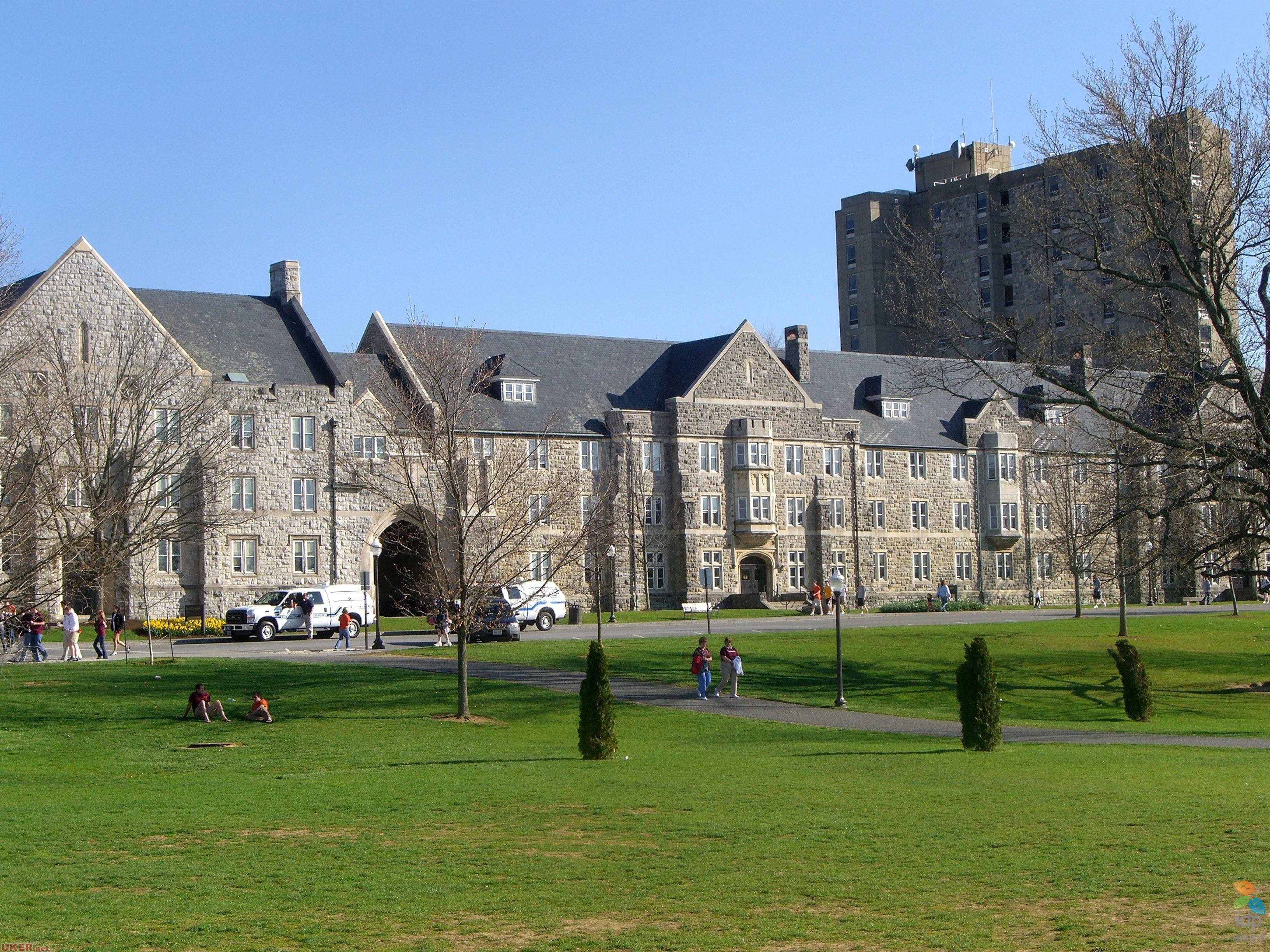 印第安纳大学伯明顿分校是美国中北部最老的研究型大学,创建于