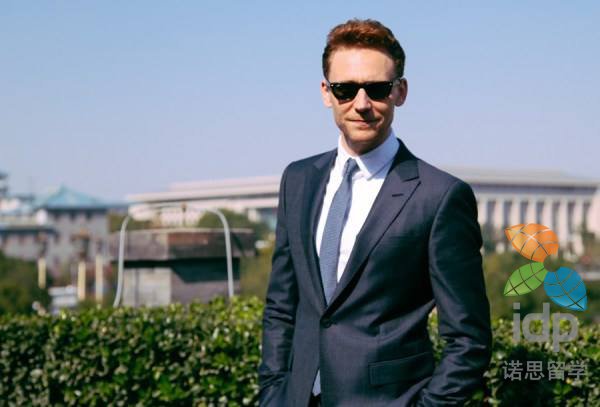 "大表哥"现在正是风光无二的时候,联袂艾玛&middot;沃森主演的