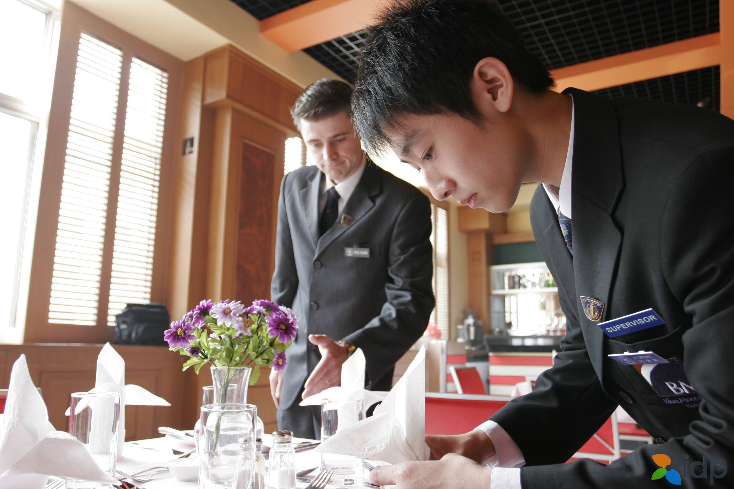 英国留学期间工作条件及校内外打工攻略 值得留学生们收藏!